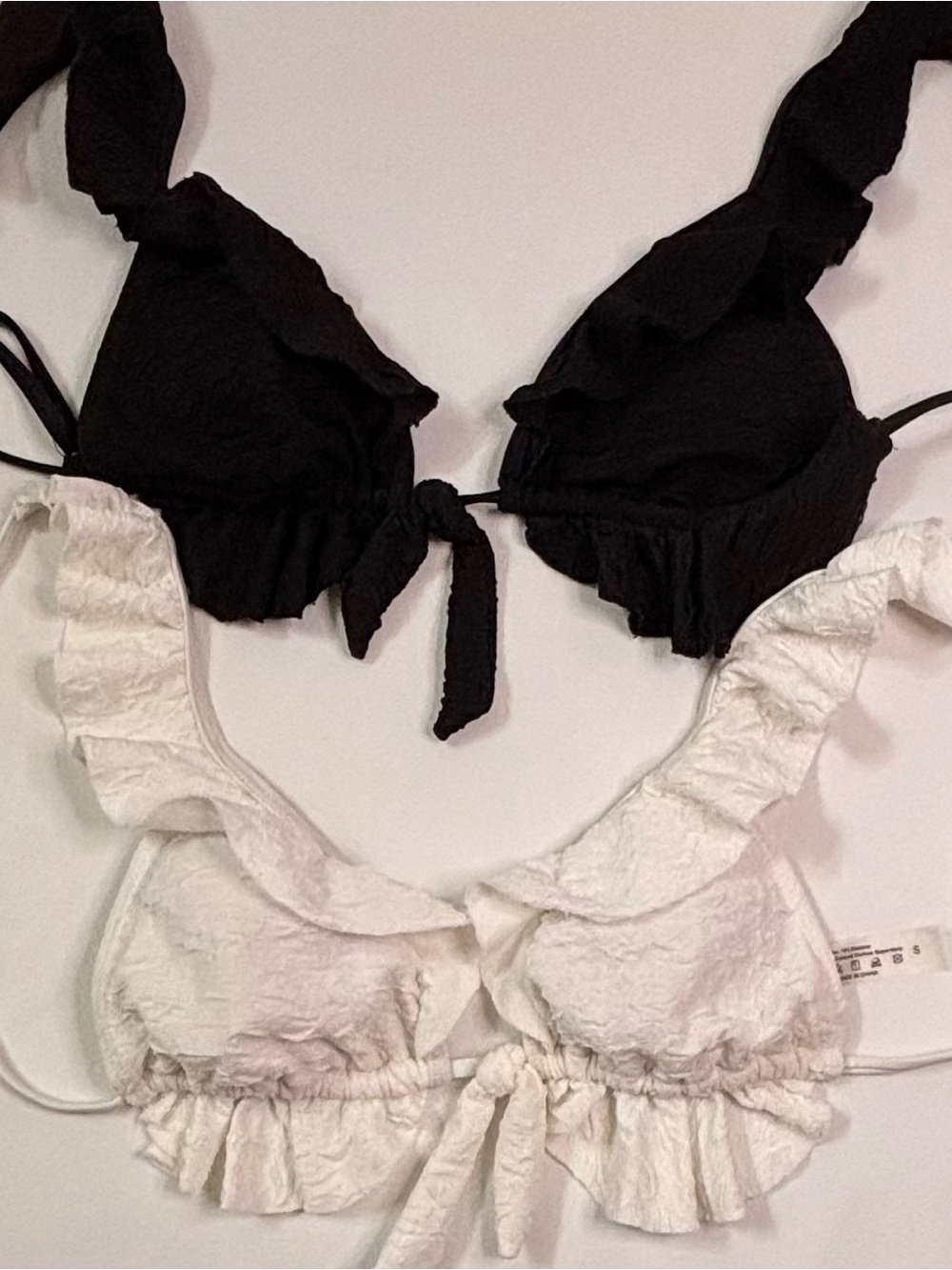SHEIN Ruffled Tie-Front Bikini Tops - Black & White Sz S